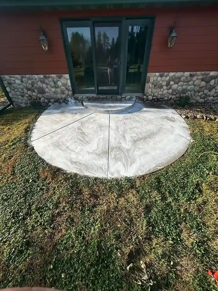Stone retaining wall and outdoor patio pressure washing in Morris MN