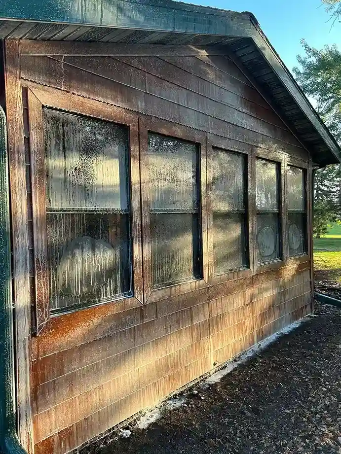 Custom residential window washing and exterior cleaning in Morris MN