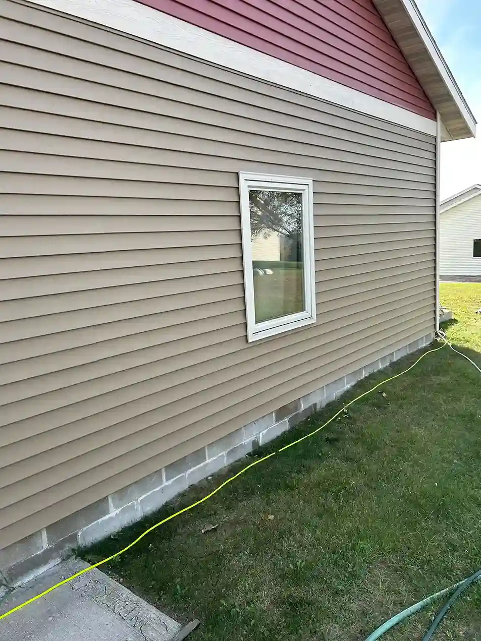 Finished exterior window washing project on residential property in Morris