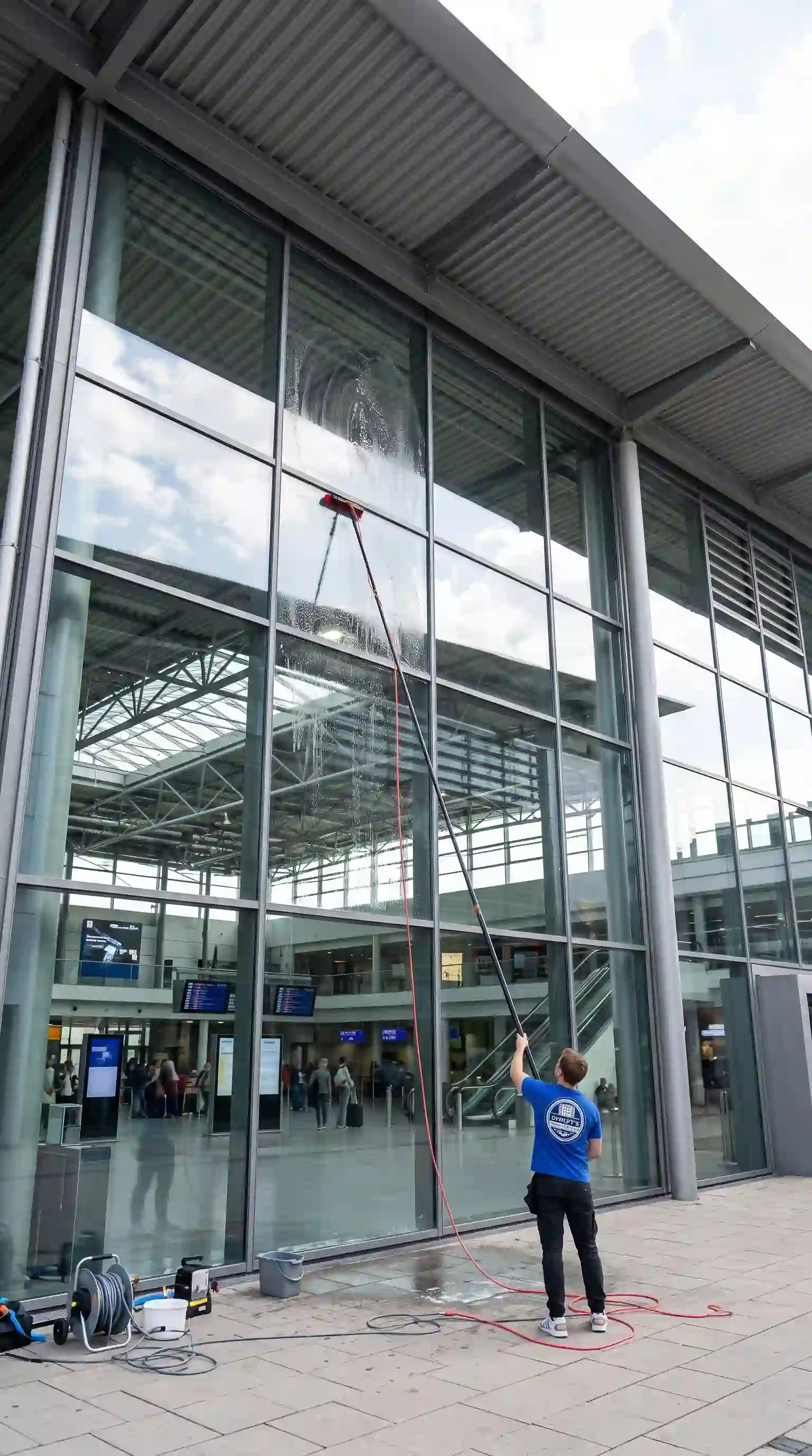 Commercial storefront and retail display window cleaning in Morris MN